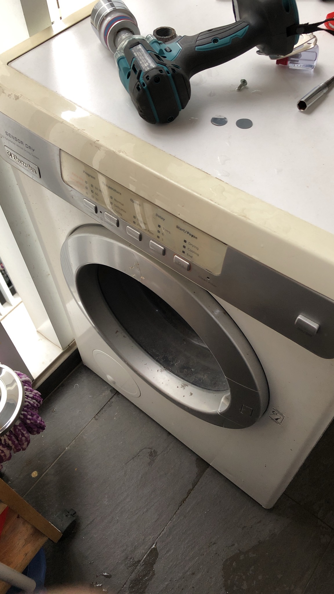 lỗi e10 máy giặt electrolux