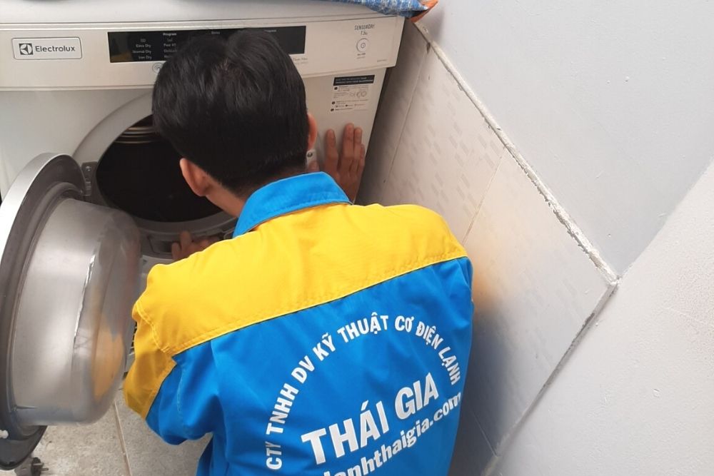 vệ sinh máy giặt bình hưng hòa a
