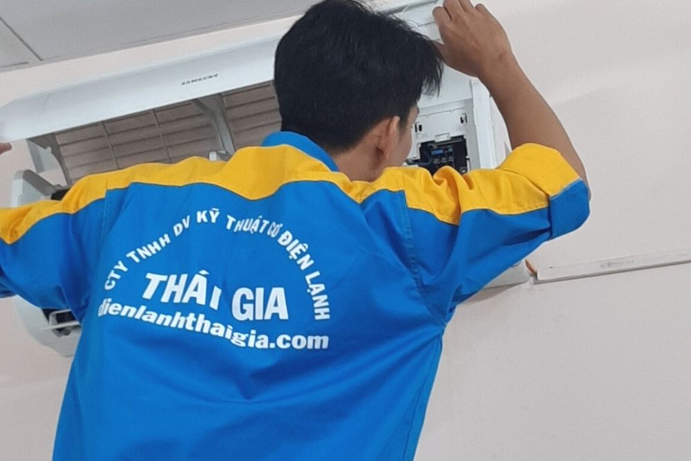 vệ sinh máy lạnh Bình Tân