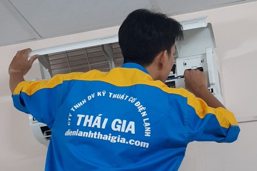 vệ sinh máy lạnh Bình Tân